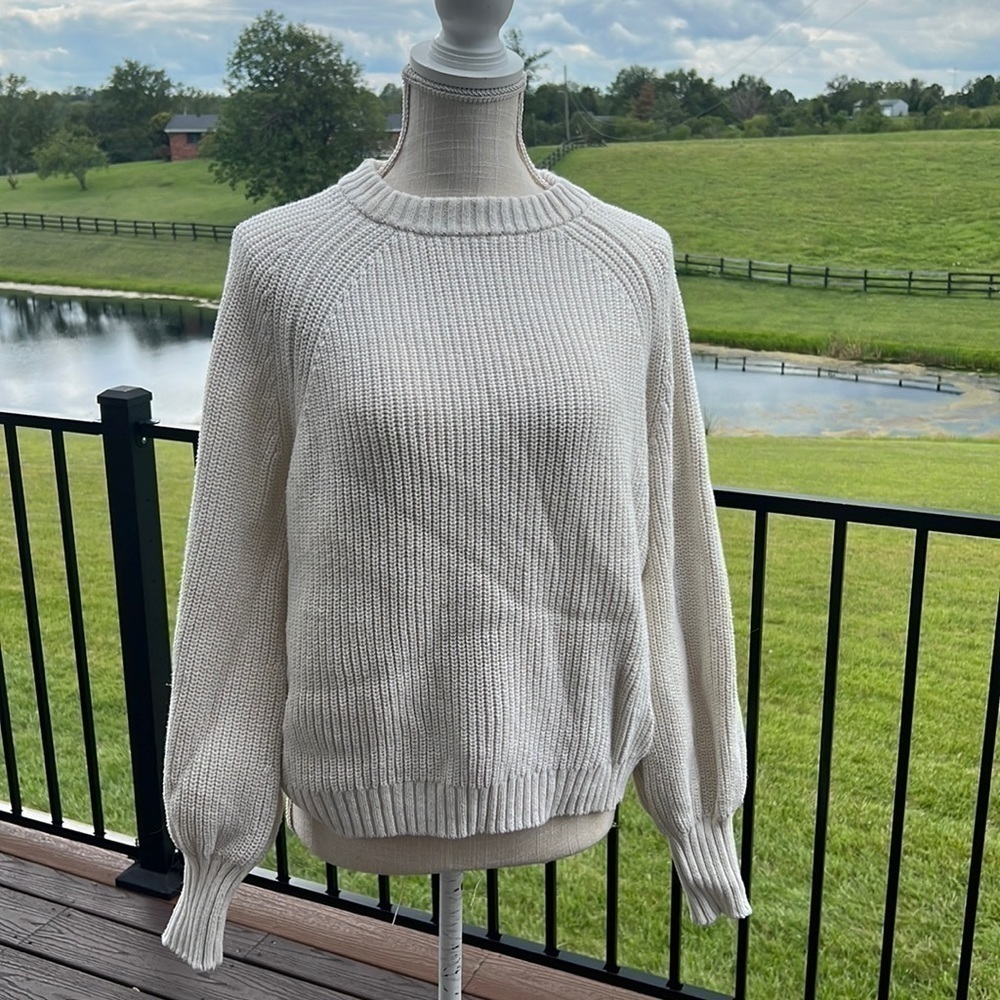 Free Assembly Off White Sweater Size XL